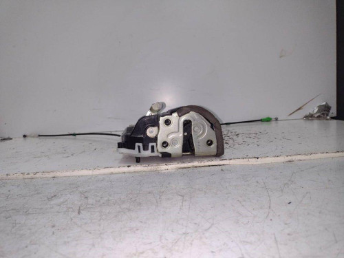  CERRADURA PUERTA TRASERA IZQUIERDA Toyota YARIS (P13) 