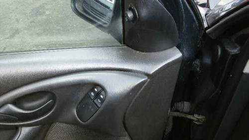  FORD FOCUS FAMILIAR (CAK) 