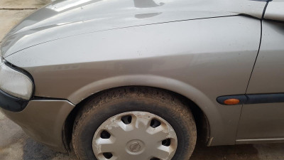 ALETA DELANTERA IZQUIERDA Opel Vectra B Berlina (1995->)