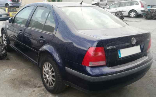  VOLKSWAGEN BORA BERLINA (1J2)(1998) 