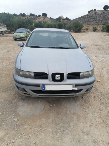 SEAT LEON (1M1) — автомобиль-донор на запчасти 