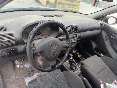 SEAT LEON (1M1) — автомобиль-донор на запчасти 