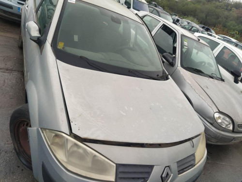 RENAULT MEGANE II BERLINA 5P — vehículo donante para recambios 