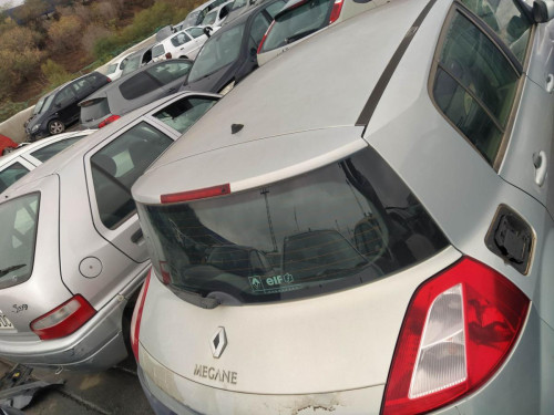 RENAULT MEGANE II BERLINA 5P — vehículo donante para recambios 