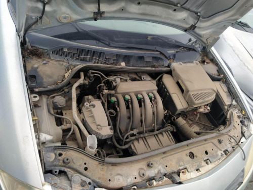 RENAULT MEGANE II BERLINA 5P — vehículo donante para recambios 