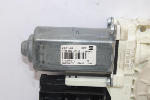 MOTOR ELEVALUNAS DELANTERO IZQUIERDO 
