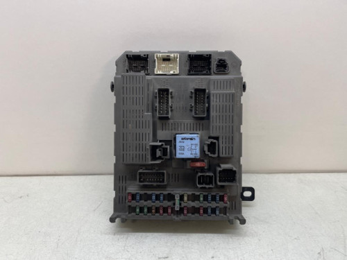 CAJA RELES / FUSIBLES CITROEN C5 BERLINA 