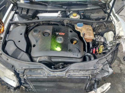  VOLKSWAGEN PASSAT BERLINA (3B2) 