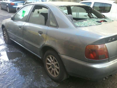 AUDI A4 BERLINA (B5)