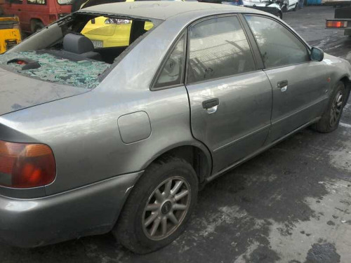  AUDI A4 BERLINA (B5) 
