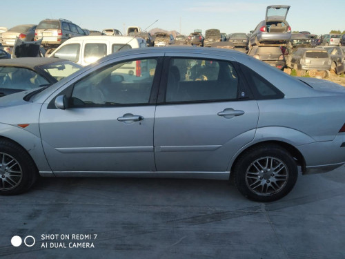  FORD FOCUS BERLINA (CAK) 