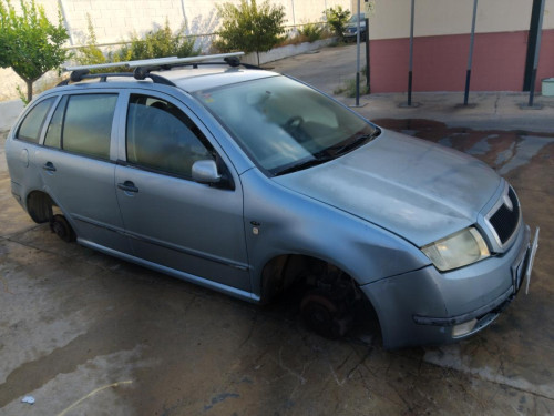 Skoda Fabia (6Y2/6Y3)(01.2000->) — vehículo donante para recambios 