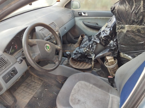 Skoda Fabia (6Y2/6Y3)(01.2000->) — vehículo donante para recambios 