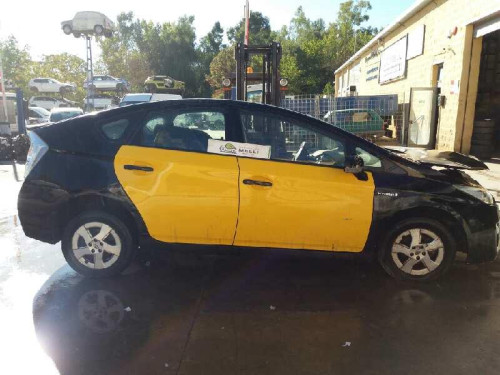  TOYOTA PRIUS (ZVW30) 