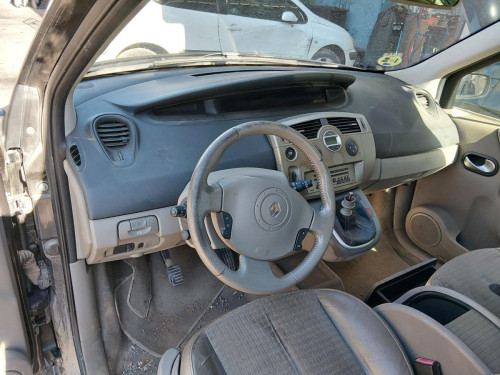 RENAULT SCENIC II (JM) — vehículo donante para recambios 