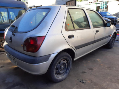 FORD FIESTA BERLINA (DX)