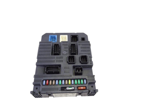 CAJA RELES / FUSIBLES used