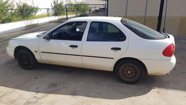 Ford Mondeo Berlina (GD)(1997->) SIN IDENTIFICAR