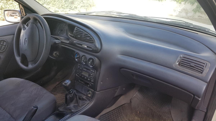 Ford Mondeo Berlina (GD)(1997->) SIN IDENTIFICAR