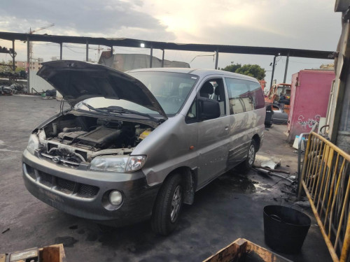  HYUNDAI H-1 STAREX () 