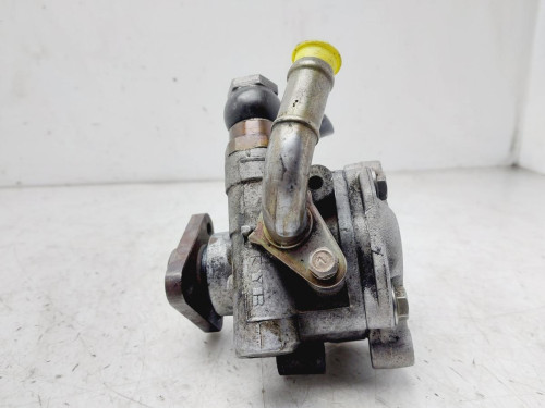 BOMBA DIRECCION VOLKSWAGEN PASSAT BERLINA (3B3) 