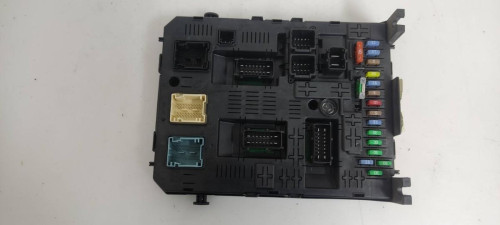 CAJA RELES / FUSIBLES CITROEN C4 BERLINA 