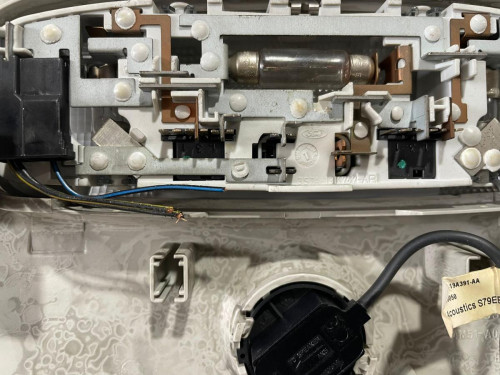  LUZ INTERIOR 
