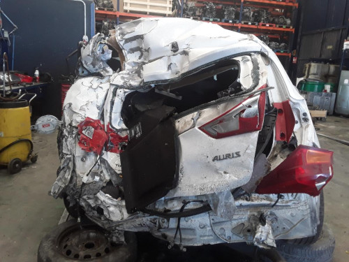 TOYOTA AURIS (E18) — автомобиль-донор на запчасти 