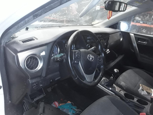 TOYOTA AURIS (E18) — автомобиль-донор на запчасти 