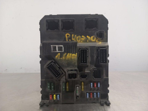  CAJA RELES / FUSIBLES, , 