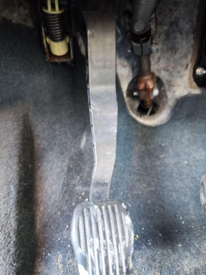 PEDAL EMBRAGUE