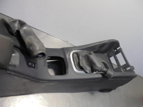 CONSOLA CENTRAL Renault MEGANE III SPORT TOURER 