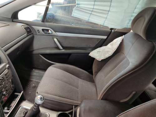 PEUGEOT 407 — vehículo donante para recambios 