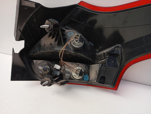 PILOTO TRASERO IZQUIERDO Ford FOCUS BERLINA (CEW) 