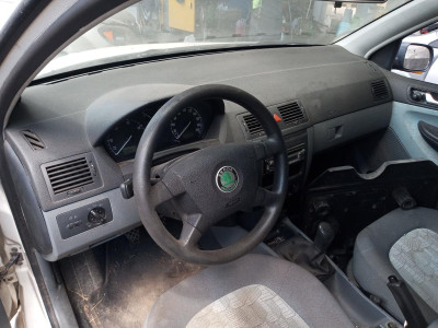SKODA FABIA COMBI (6Y5)