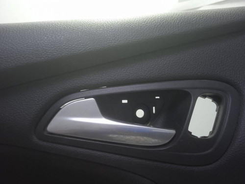 MANETA INTERIOR DELANTERA IZQUIERDA Ford FOCUS BERLINA (CEW) 
