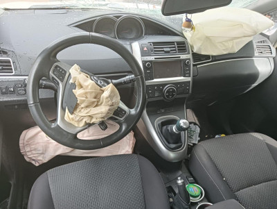 TOYOTA VERSO (AUR2/ZGR2)