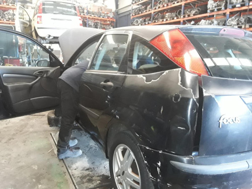  FORD FOCUS BERLINA (CAP) 