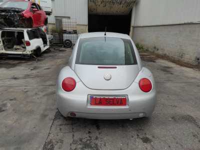 VOLKSWAGEN NEW BEETLE BERLINA (9C1/1C1)
