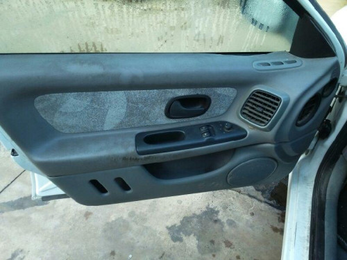  RENAULT LAGUNA (B56) 