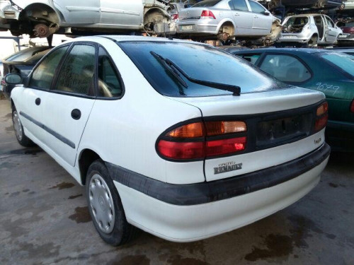  RENAULT LAGUNA (B56) 