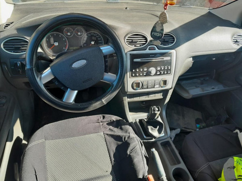  FORD FOCUS BERLINA (CAP) 