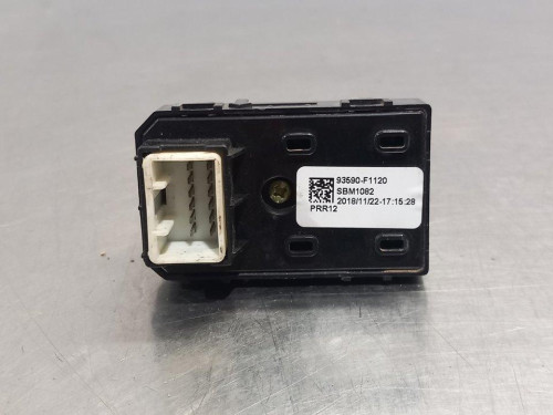  MANDO ELEVALUNAS TRASERO DERECHO KIA SPORTAGE (QL) 