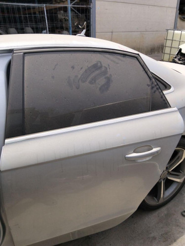 PUERTA TRASERA IZQUIERDA Audi A4 BERLINA (8K2) 