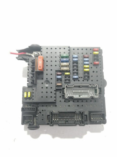  CAJA RELES / FUSIBLES VOLVO XC90 
