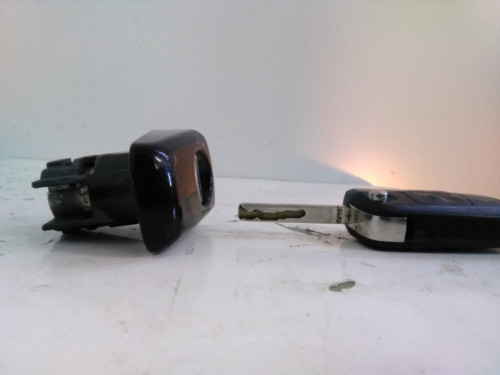 BOMBIN PUERTA DELANTERA IZQUIERDA Opel CORSA D 