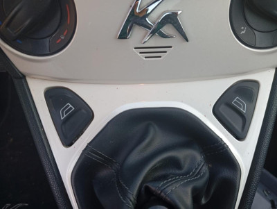 MANDO ELEVALUNAS DELANTERO IZQUIERDO, FORD, KA (CCU)