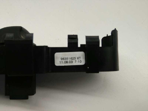  MANDO ELEVALUNAS DELANTERO DERECHO Peugeot 307 BREAK / SW (S1)(04.2002) 