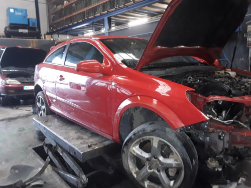  OPEL ASTRA H GTC 