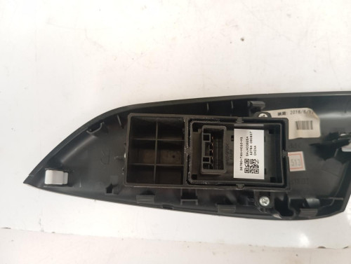 MANDO ELEVALUNAS TRASERO DERECHO Honda JAZZ (GK)(08.2015) 